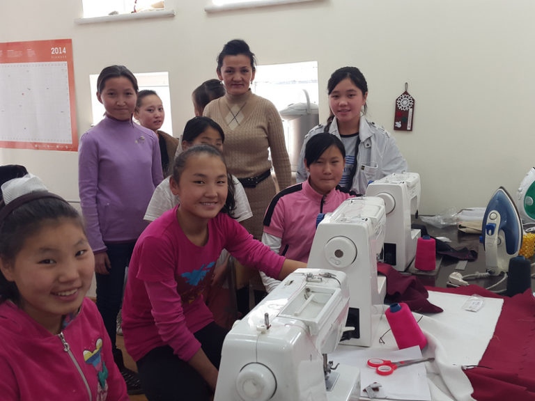 Mongolei: eine Nähschule